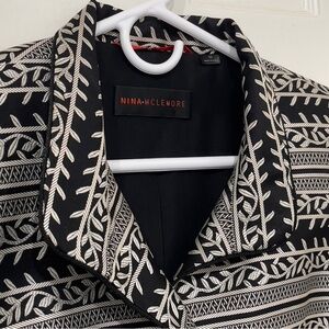 Nina McLemore 100% Silk Embroidered Jacket Black & Light Creamy Silver Size 10